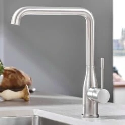 GROHE Keukenkraan Essence L-size Met Hendel Supersteel 9 GROHE Keukenkraan Essence L-size Met Hendel Supersteel -Gamma 123 2335
