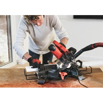 SKIL Afkortzaag / Verstekzaag 216mm Met Trekfunctie En Laser 1310AA 1600W + Snelklem 11 SKIL Afkortzaag / Verstekzaag 216mm Met Trekfunctie En Laser 1310AA 1600W + Snelklem - Afbeelding 9